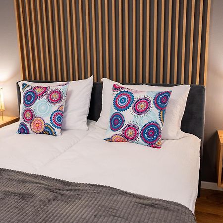 Poppy Elegance City Center & Free Parking Сараєво Екстер'єр фото